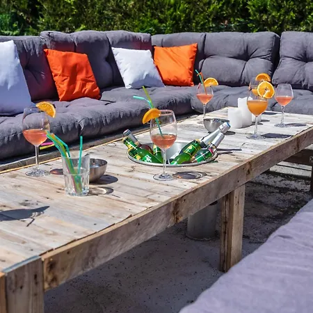 Holiday home Quelvezin By Interhome